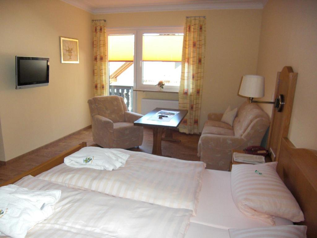 Wald-Hotel Heppe Dammbach Quarto foto