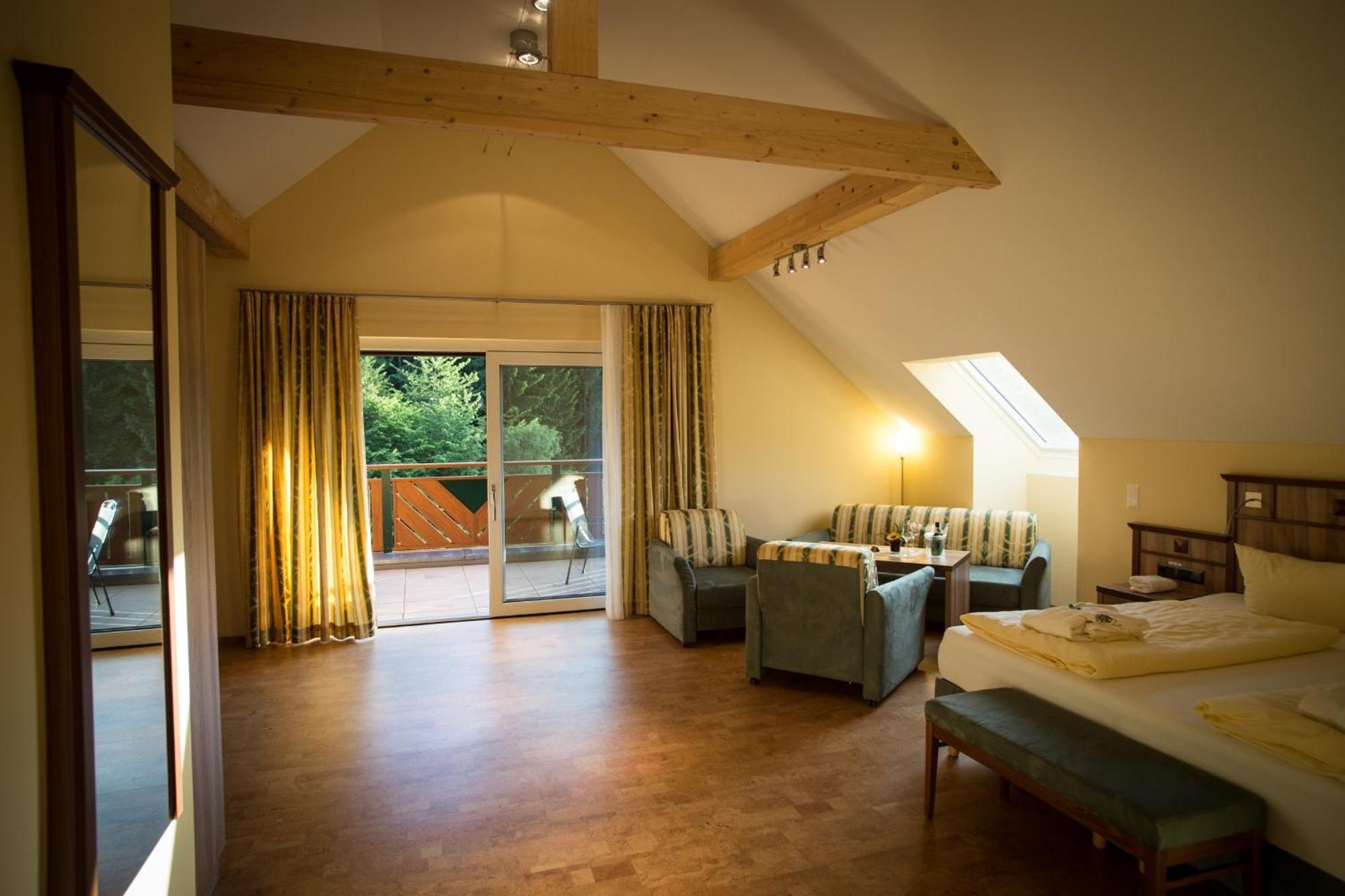 Wald-Hotel Heppe Dammbach Quarto foto