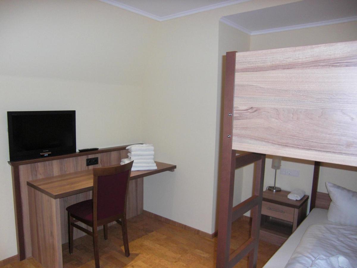 Wald-Hotel Heppe Dammbach Quarto foto